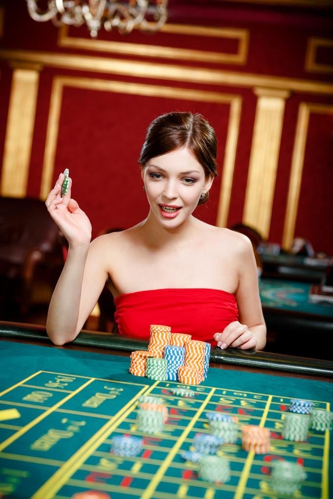 Filipino player navigating the bet 10 platform on a mobile phone